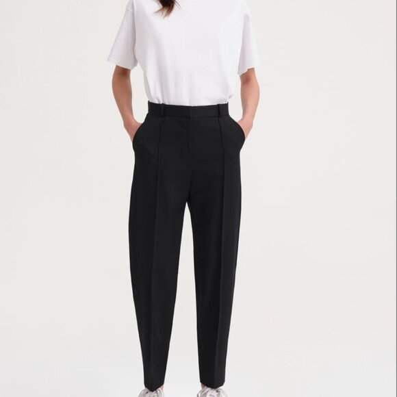 Toteme Pants - TOTEME Sewn pleat wool trousers Black Size 36 - LIKE NEW